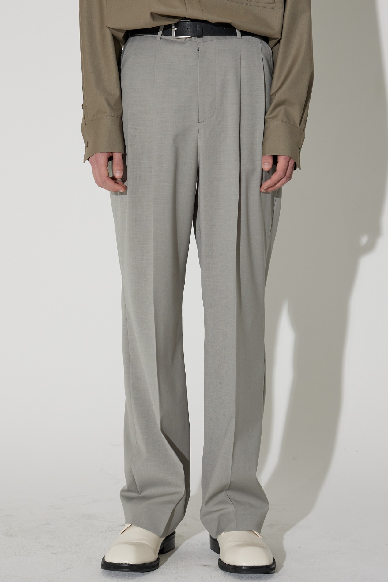 Two Tuck Long Wide Trousers(Italy wool)(Mint Gray)